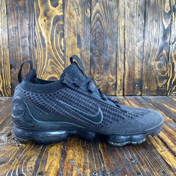 Nike Air Vapormax 2021 Flyknit Black Running Shoe DB1550-001 Size 5Y / Women 6.5 - Picture 4 of 10